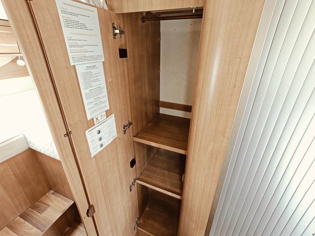 Hymer Exsis-i 674 Automat - Längsbett