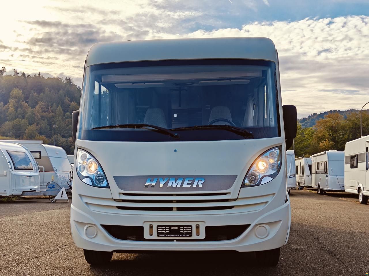 Hymer Exsis-i 674 Automat - Längsbett