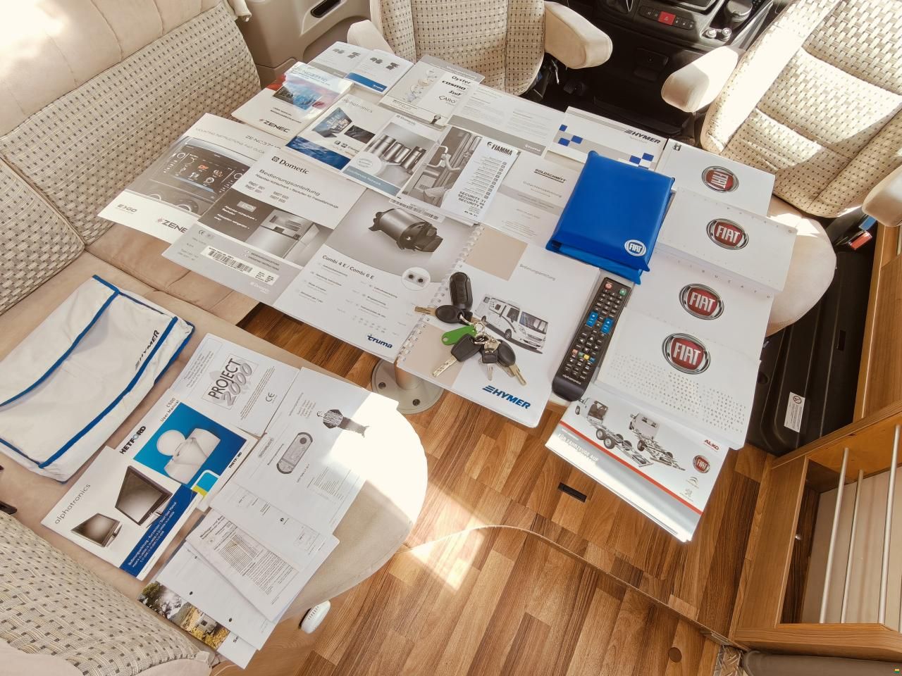 Hymer Exsis-i 674 Automat - Längsbett