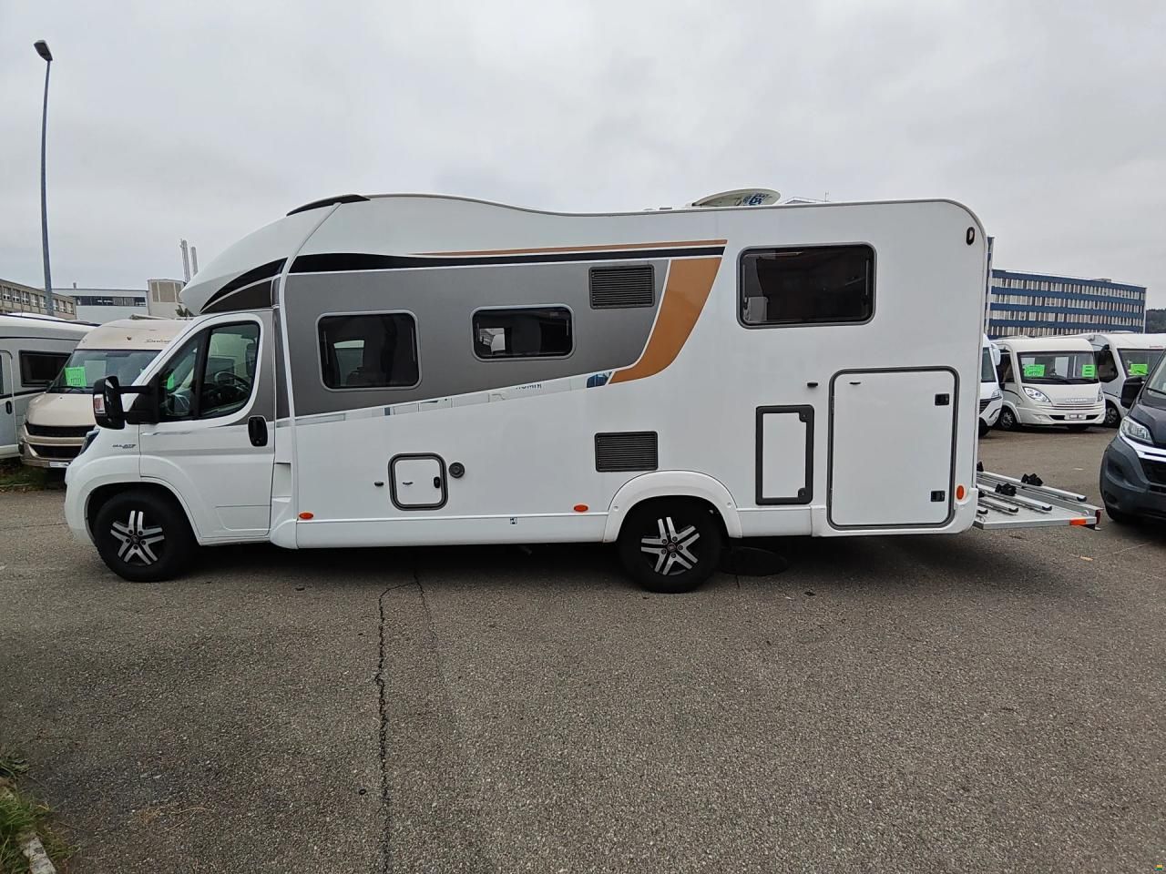 B&uuml;rstner Ixeo IT 726