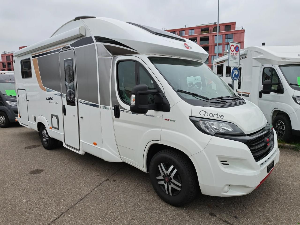 B&uuml;rstner Ixeo IT 726