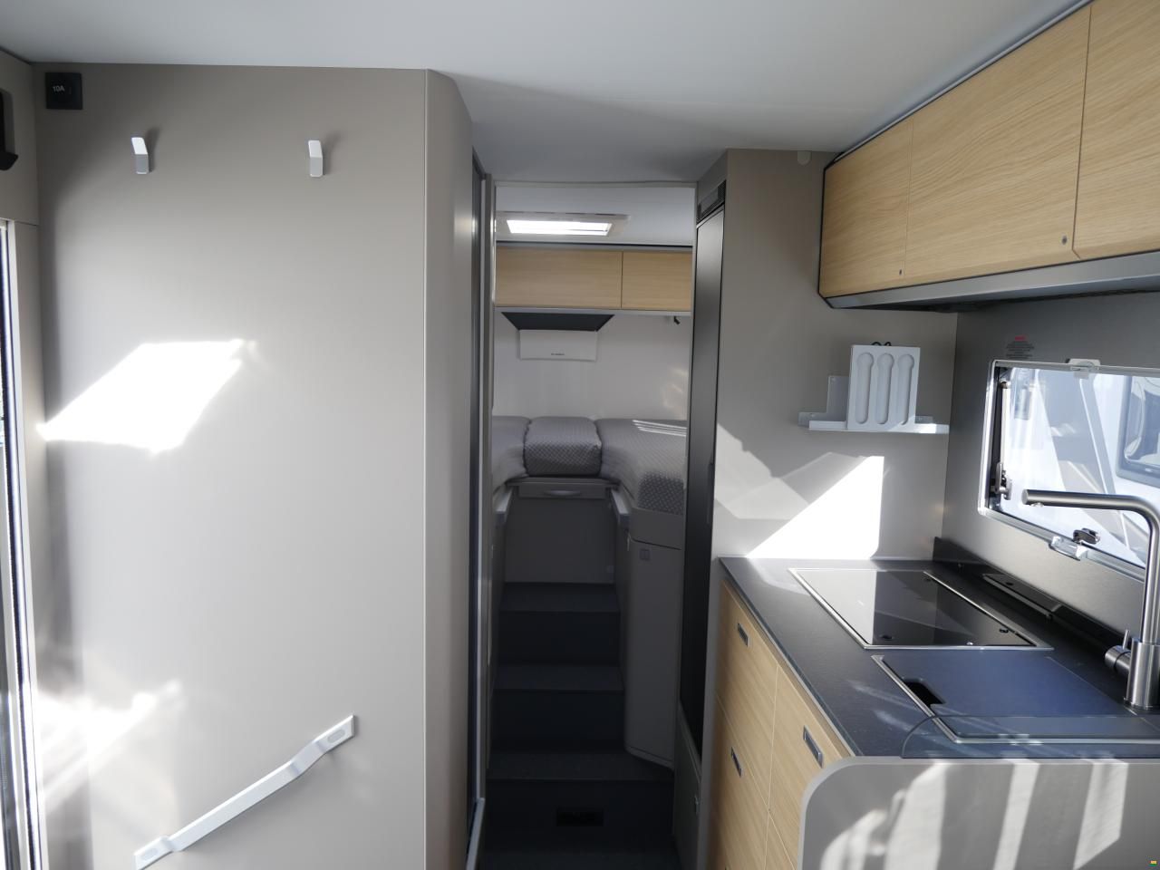 Adria Compact Select DL 'Swiss Edition'