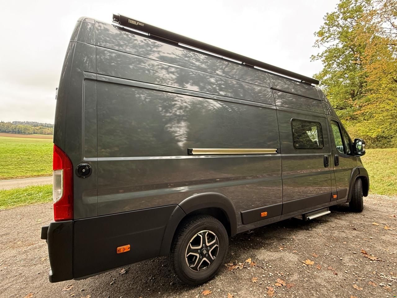 Weinsberg Cara Bus Grey 630 MEG Ed. [Fire] Outlaw