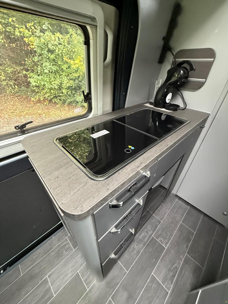 Weinsberg Cara Bus Grey 630 MEG Ed. [Fire] Outlaw