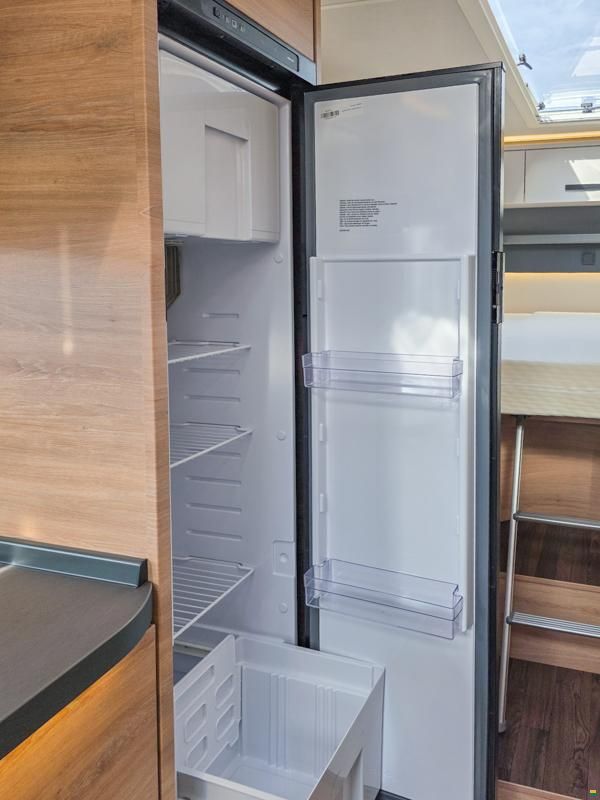 Knaus Live TI 650 MEG Platinum Selection