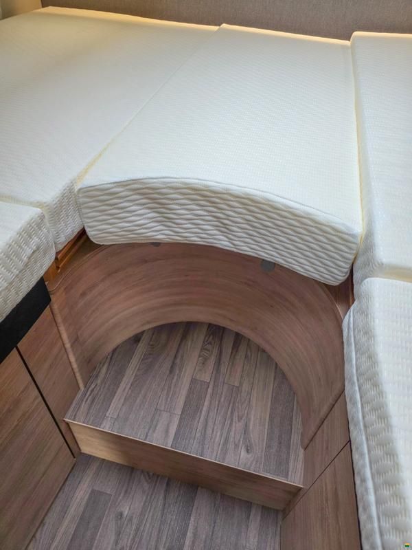 Knaus Live Wave 650 MEG Platinum Selection
