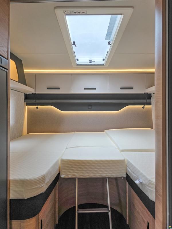 Knaus Live Wave 650 MEG Platinum Selection