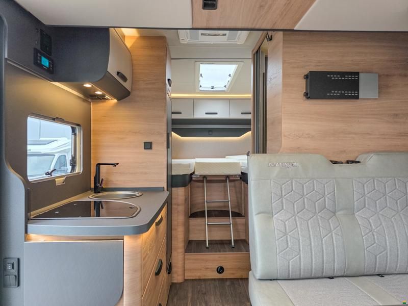 Knaus Live Wave 650 MEG Platinum Selection