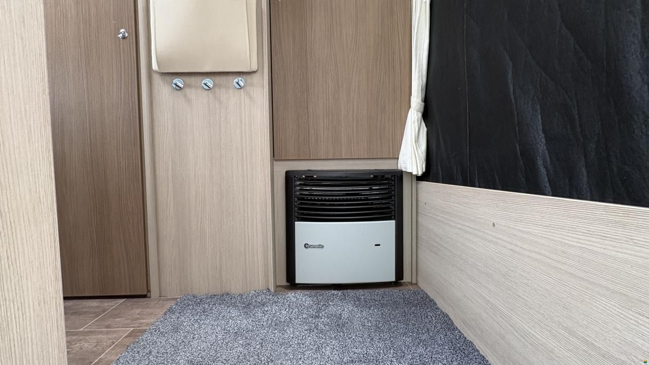 Bürstner Averso Plus 440 TK