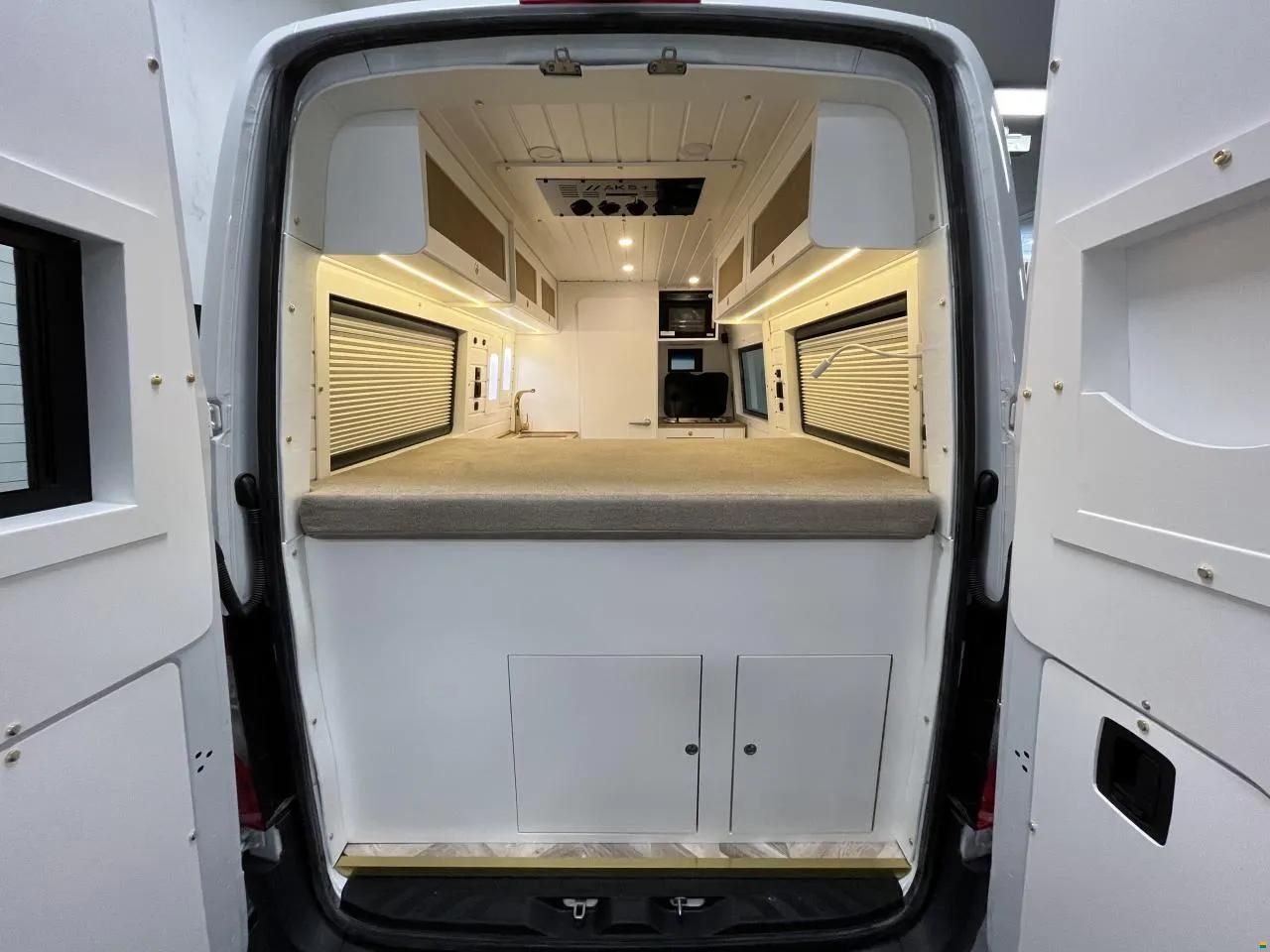 Mercedes Benz Sprinter 315 CDI FWD L2/H2