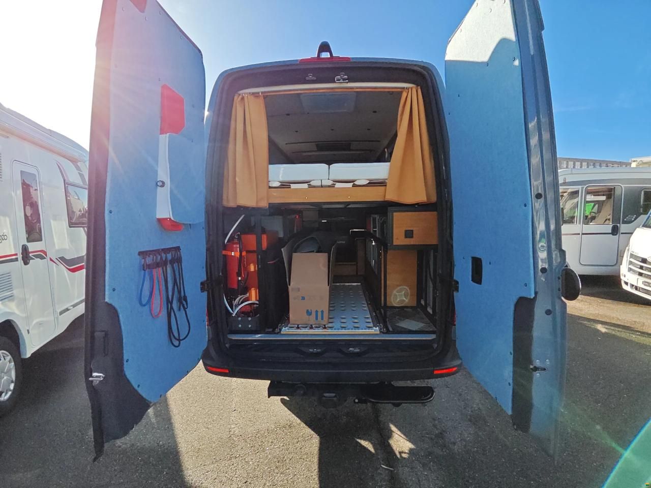 Mercedes Benz Sprinter W907 419 4x4