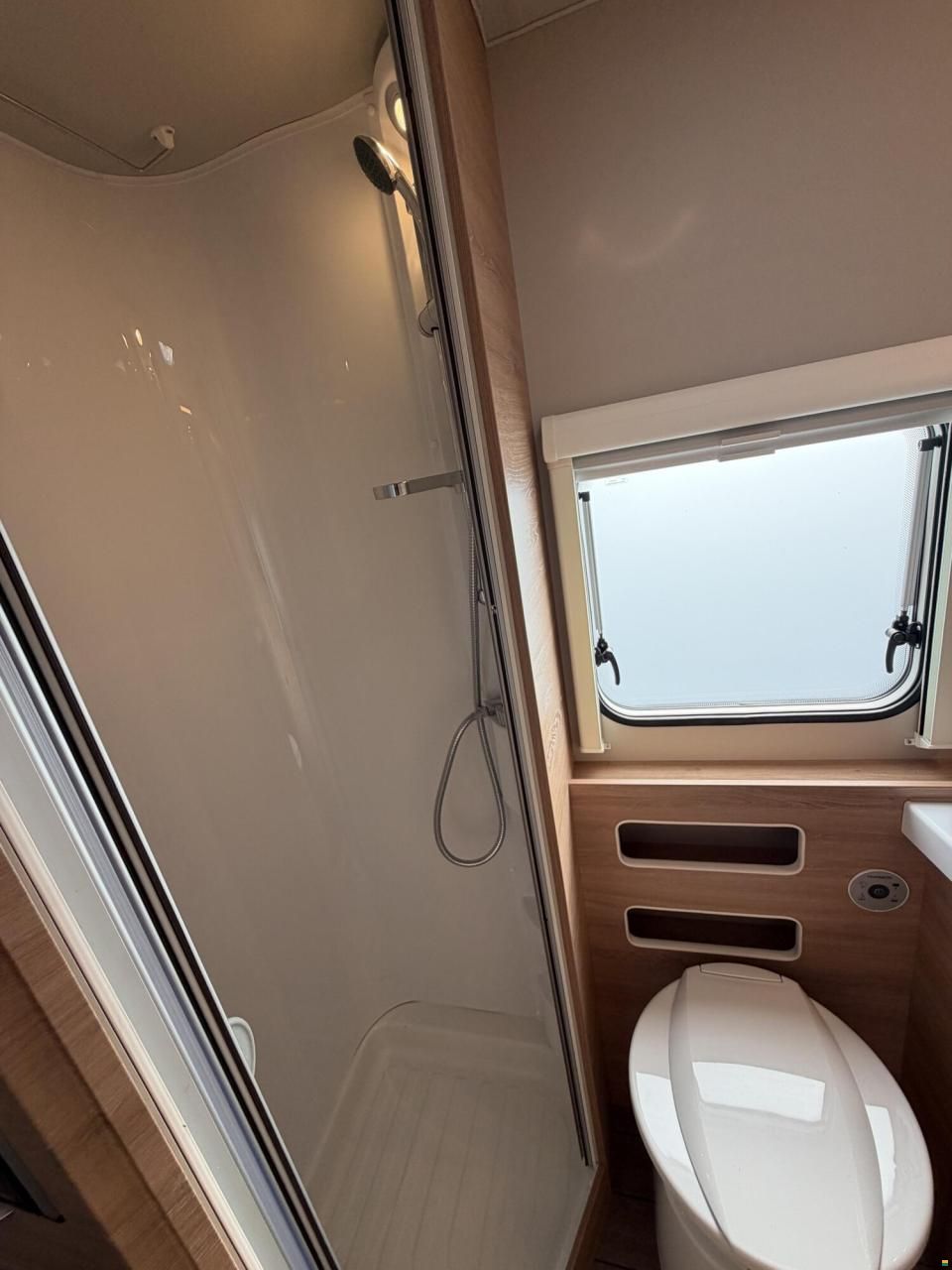 Knaus S&uuml;dwind BLACK SELECTION 580 QS