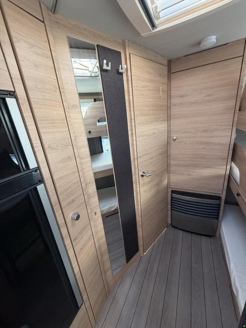 Knaus S&uuml;dwind BLACK SELECTION 580 QS