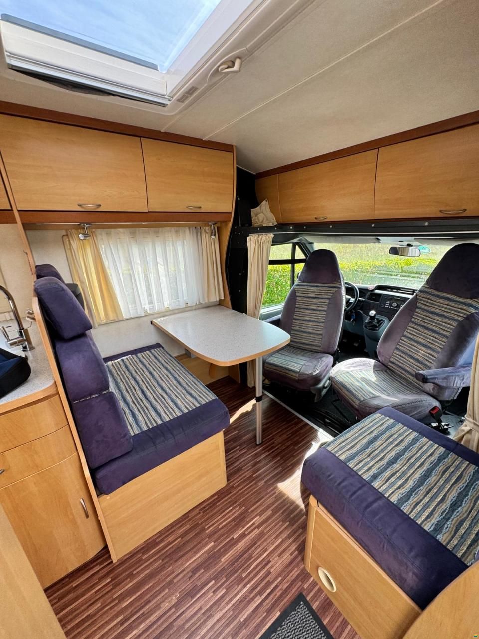 Ford EURA MOBIL TEILINT PROFILA 672 SB