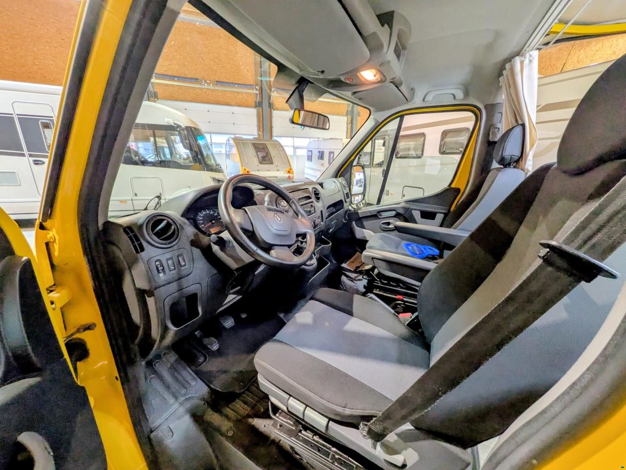 Renault Master Adventure Edition