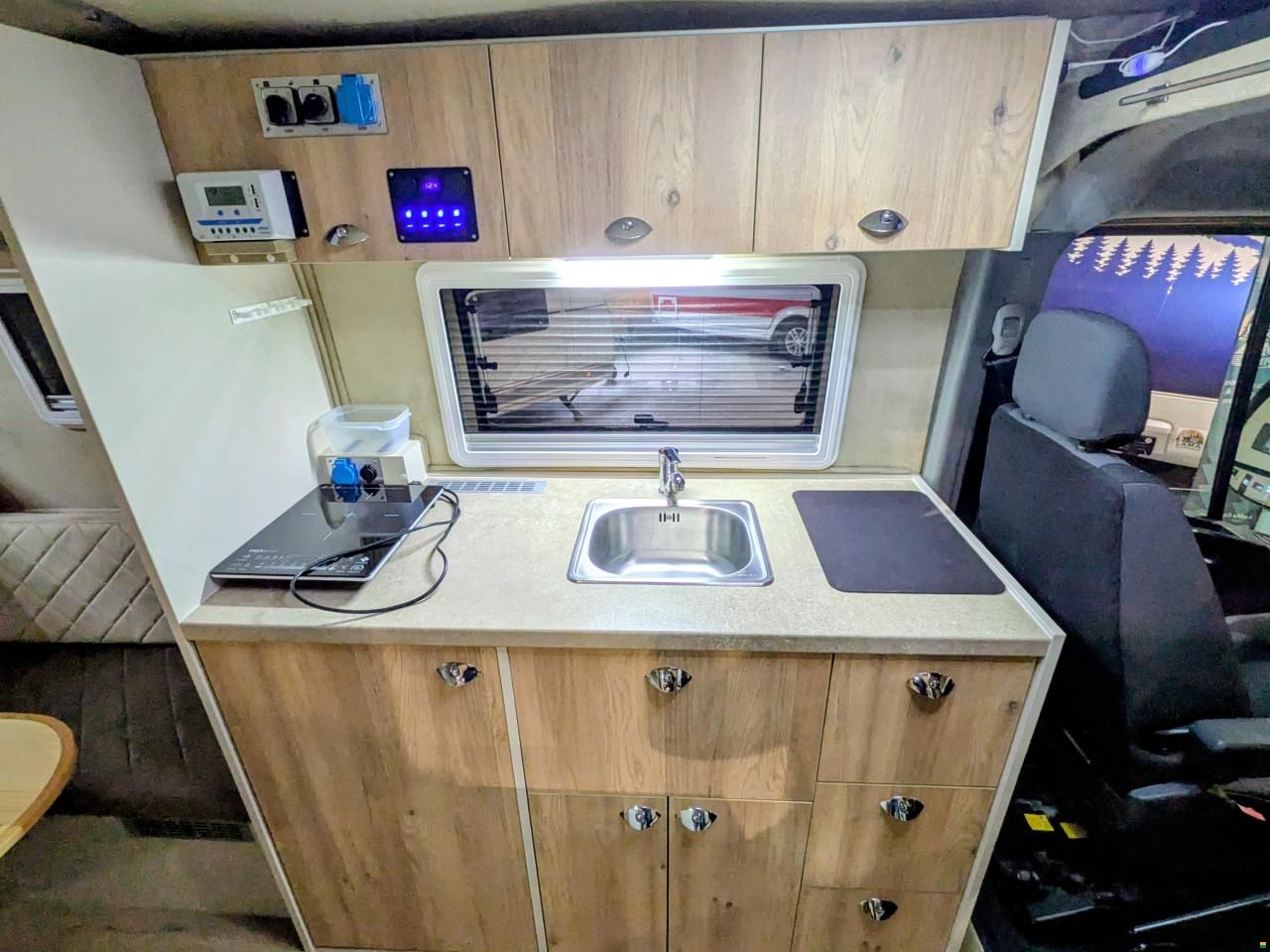 Renault Master Adventure Edition
