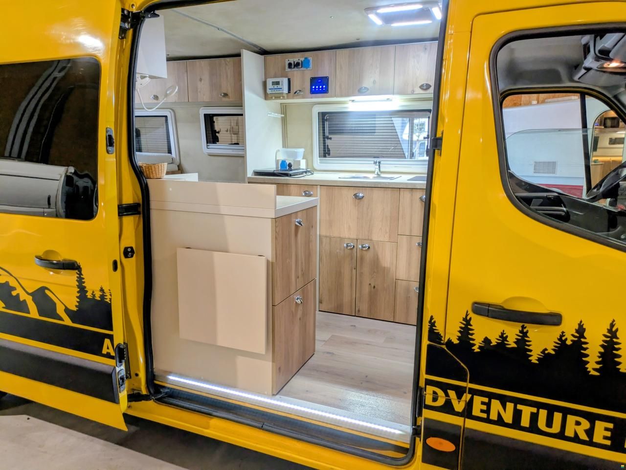 Renault Master Adventure Edition