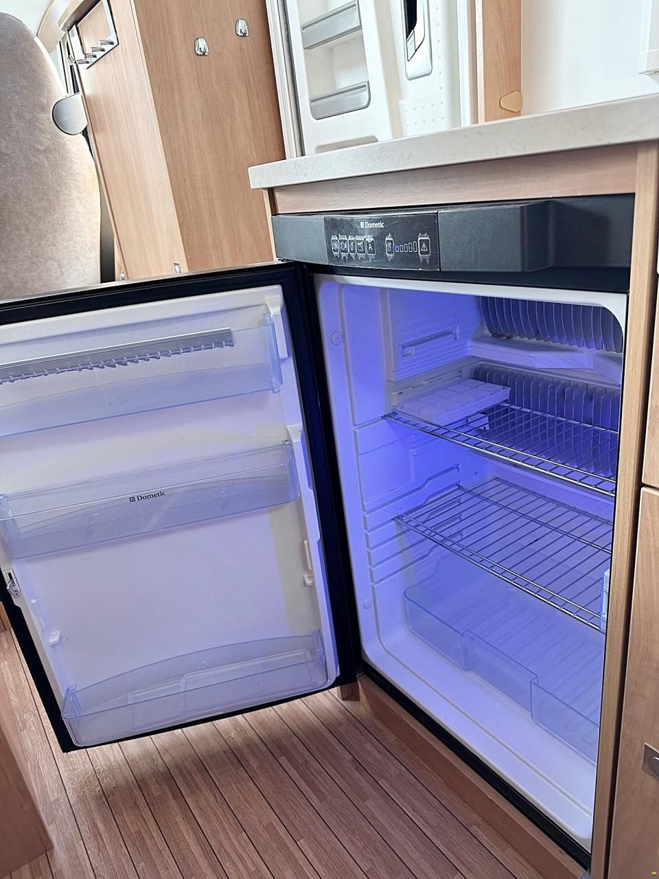 Dethleffs GLOBEBUS I 004 ACTIVE AUTOMAT 2.3 MJ150