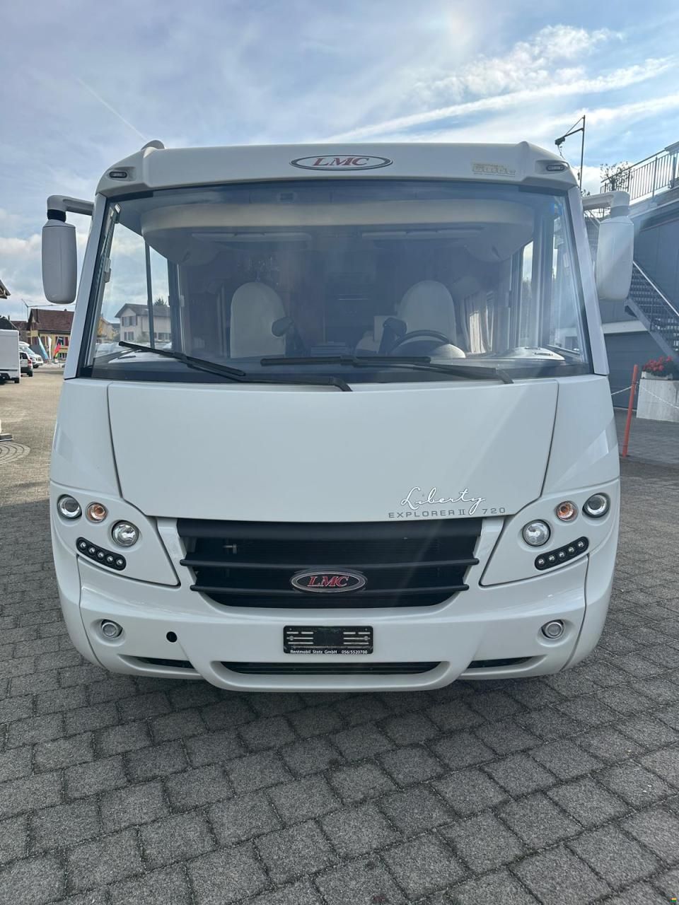 LMC Explorer II Liberty 720