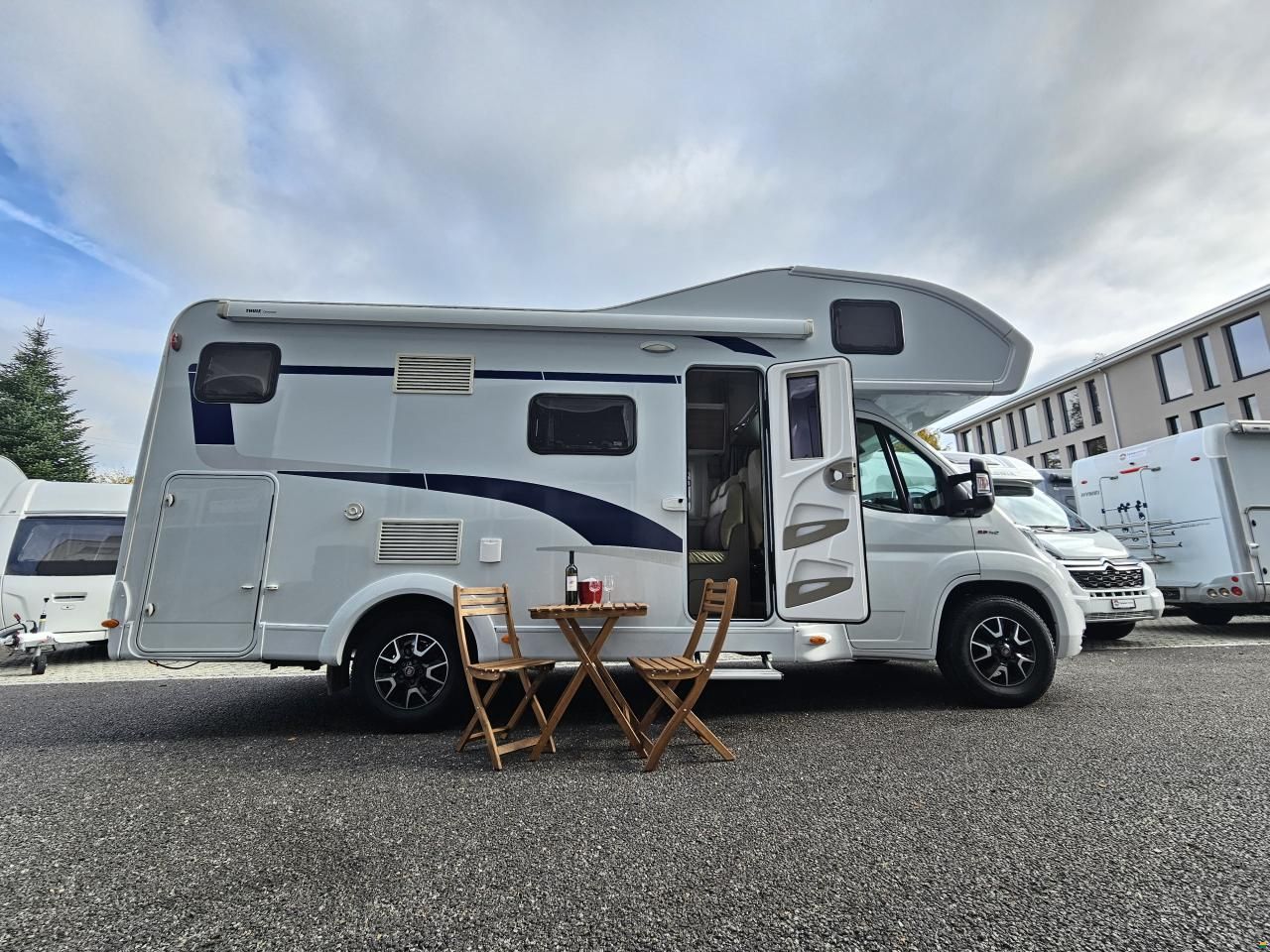 Blucamp Laika A660 mit Kajüttenbett, Automat!