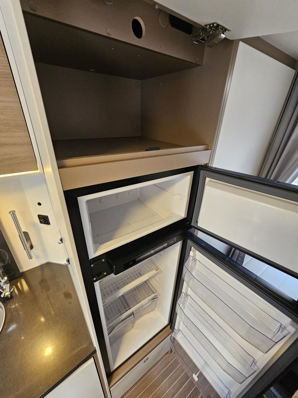 Blucamp Laika A660 mit Kajüttenbett, Automat!