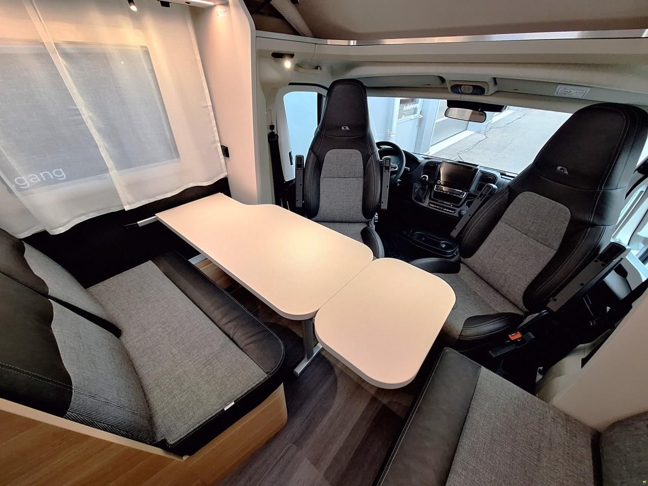 Adria Coral XL Select 660 SL