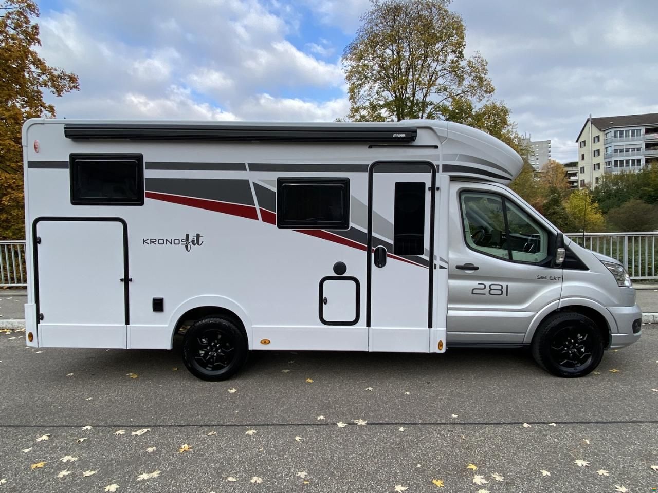 Roller Team Kronos Fit 281 P, Ford 165PS Automat