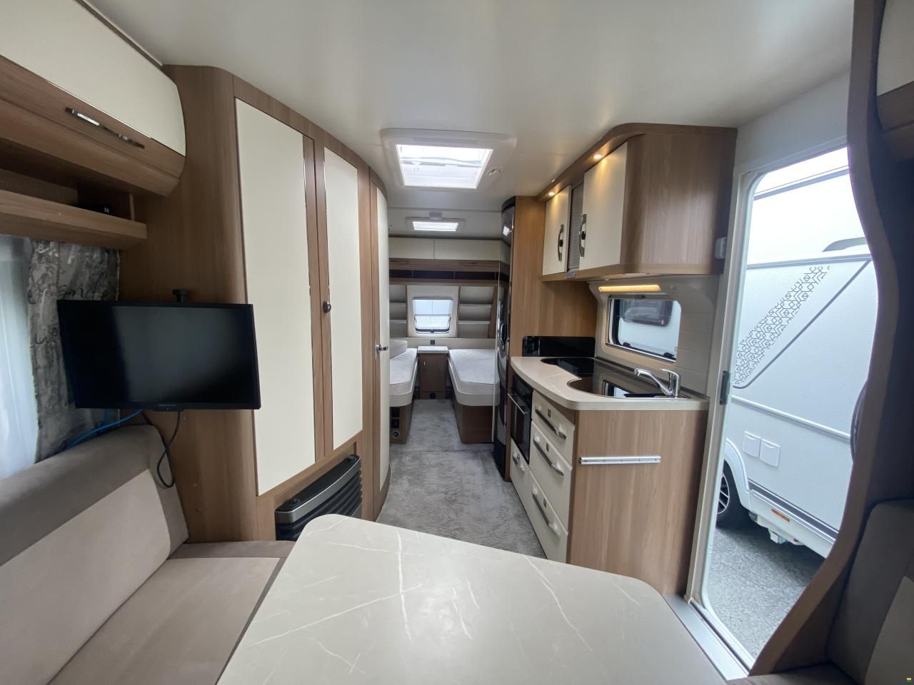 Hobby De Luxe 495 UL