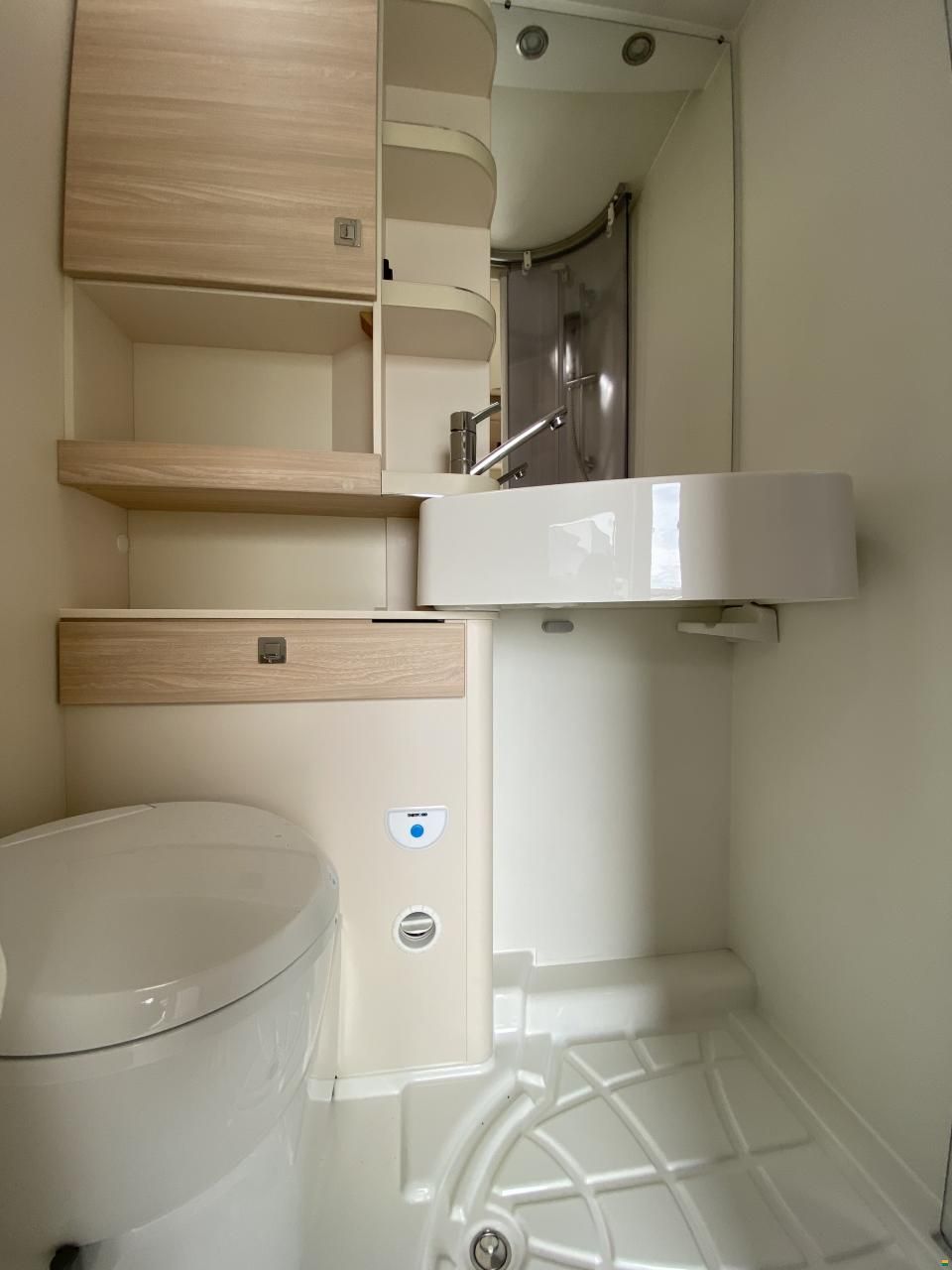 Eura Mobil Activa One A 650 HS