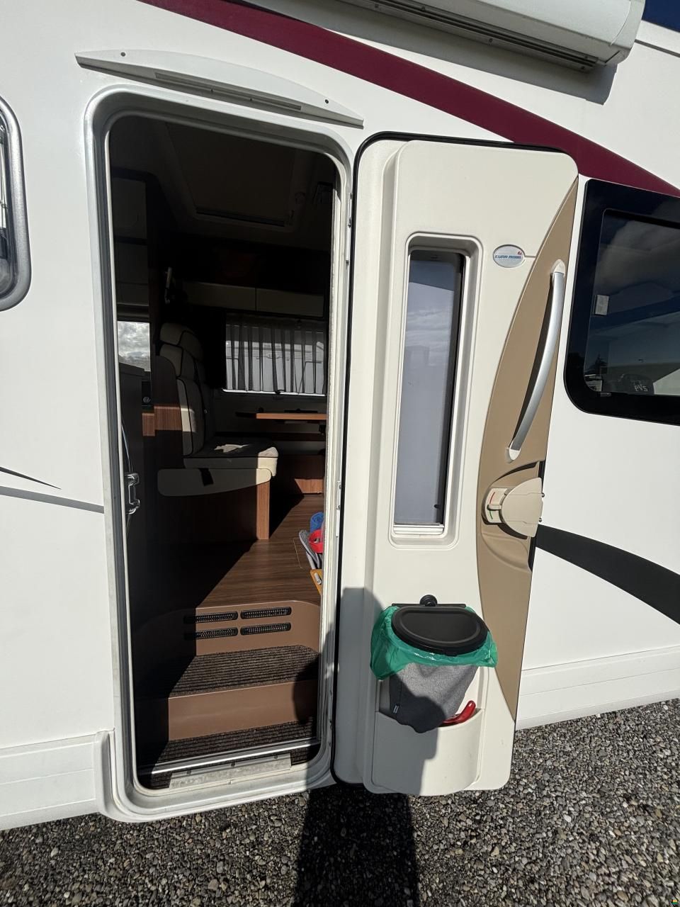 Eura Mobil IL 690 HB