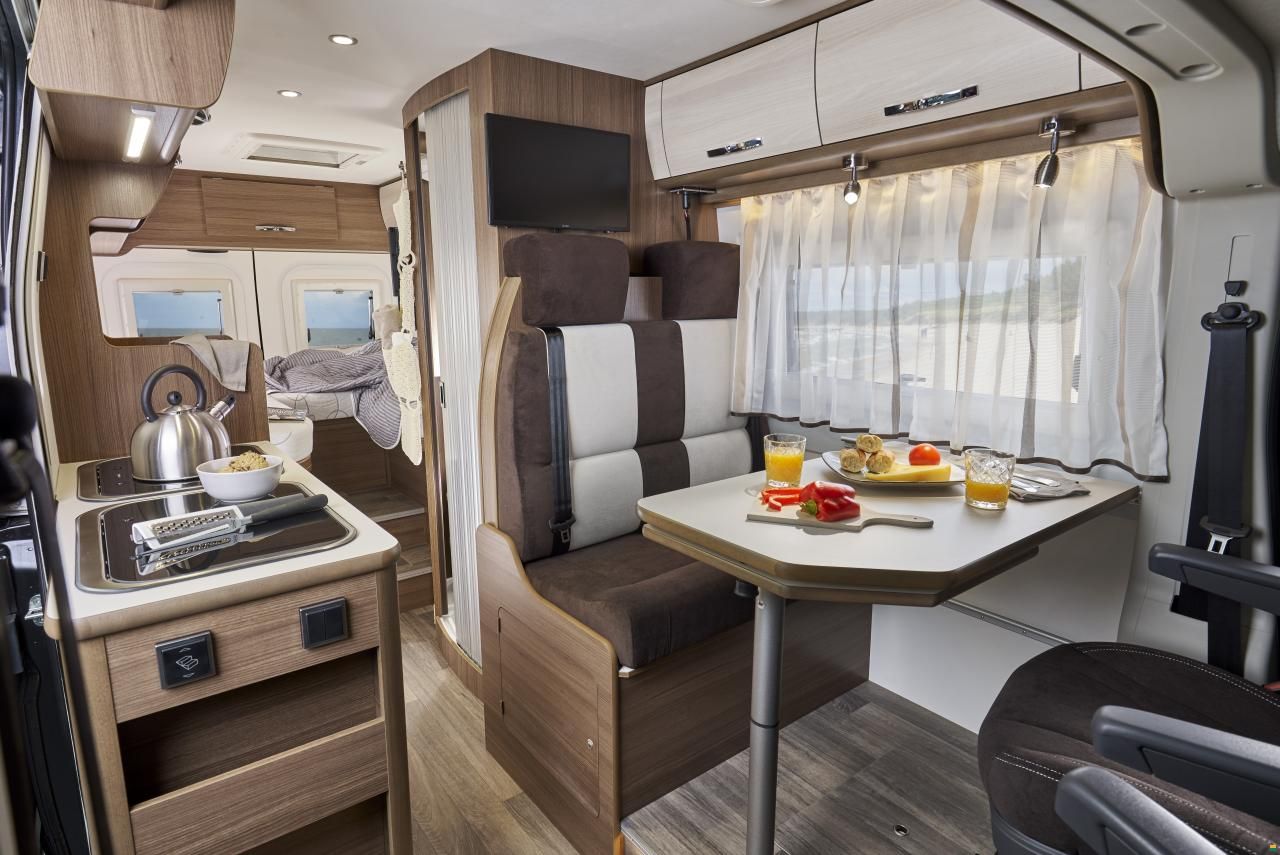 Peugeot Bravia Swan 636