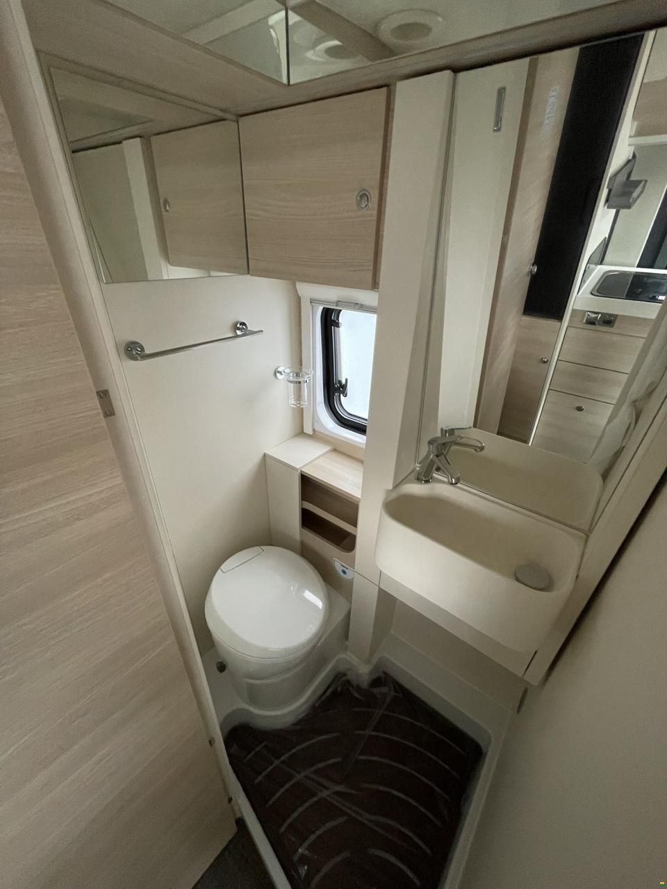 Eura Mobil Van 635 HB