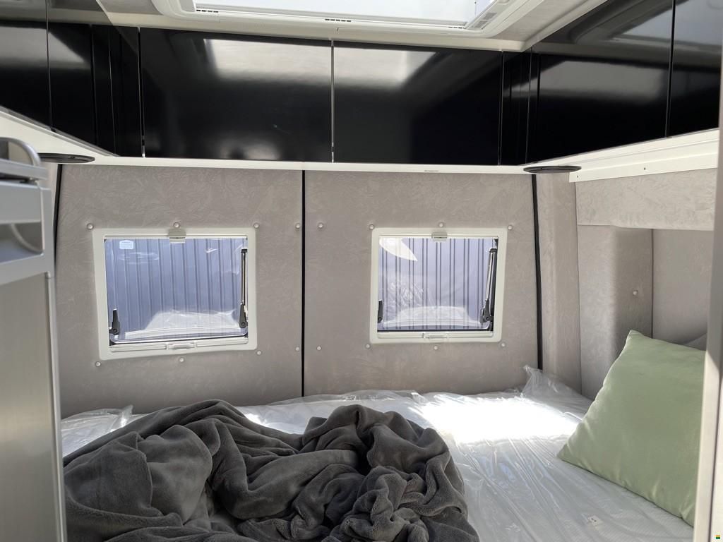 La Strada Regent S S - 319 CDI