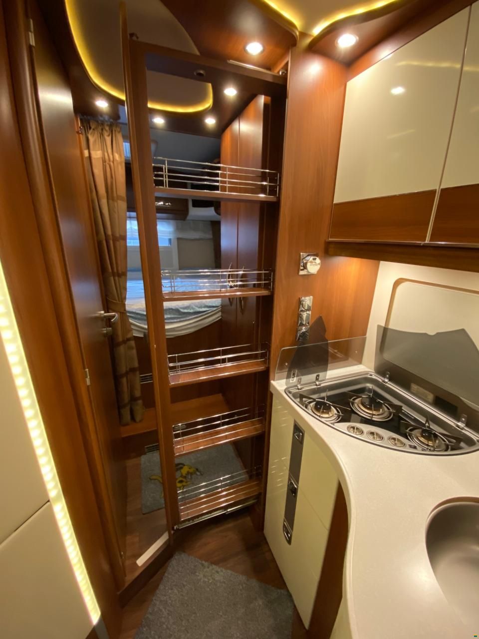 Carthago chic e-line I47 yachting