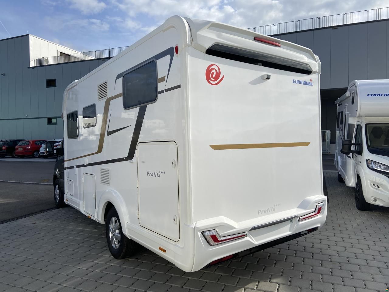 Eura Mobil Profila T 696 EB