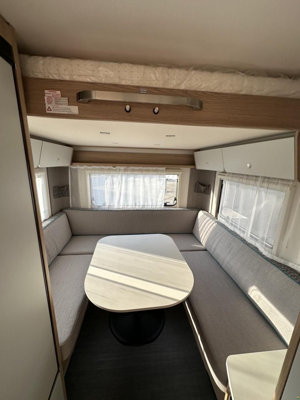 Dethleffs Aero 460 KR up