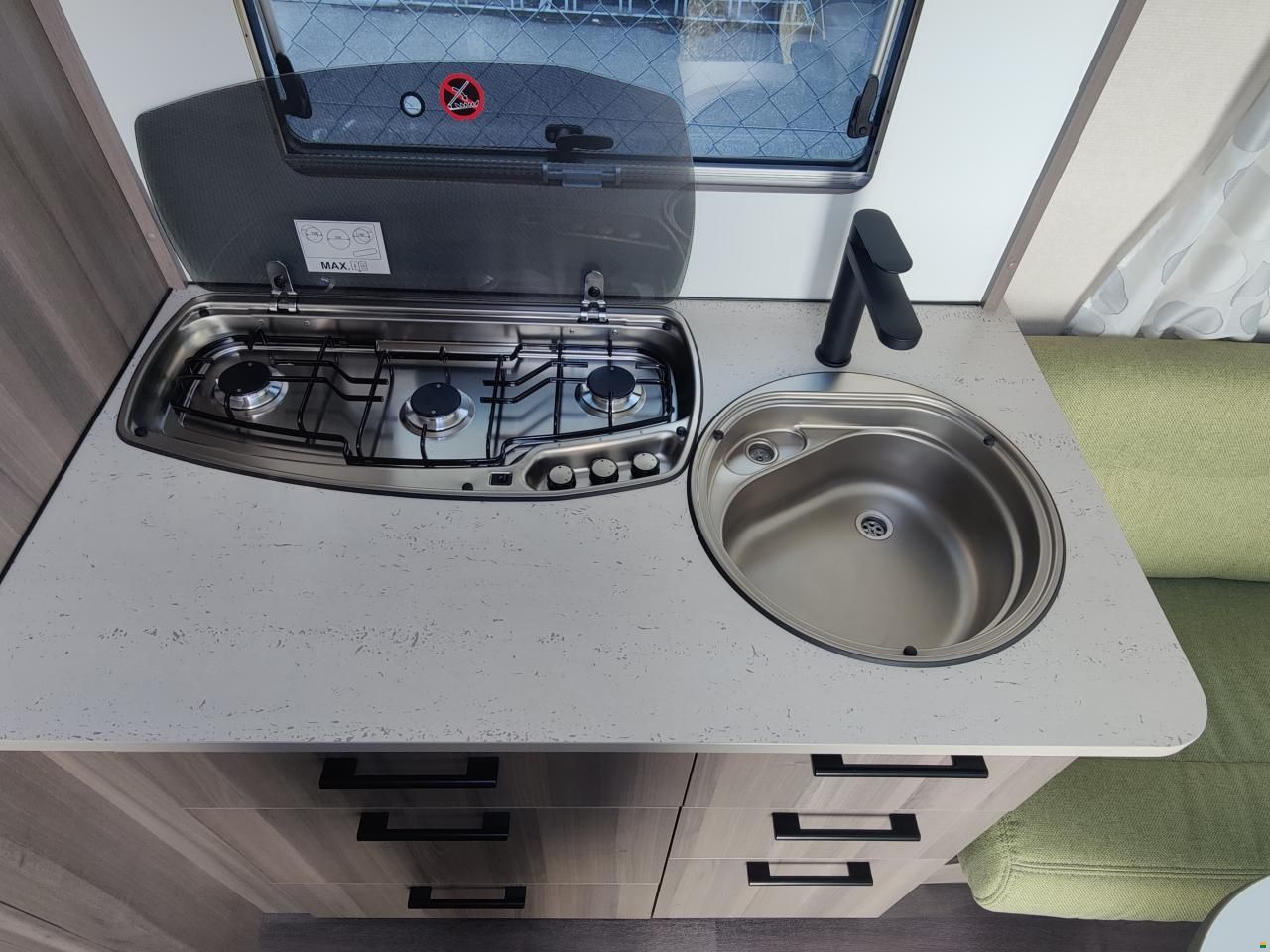 Kabe Estate 560 GLE KS