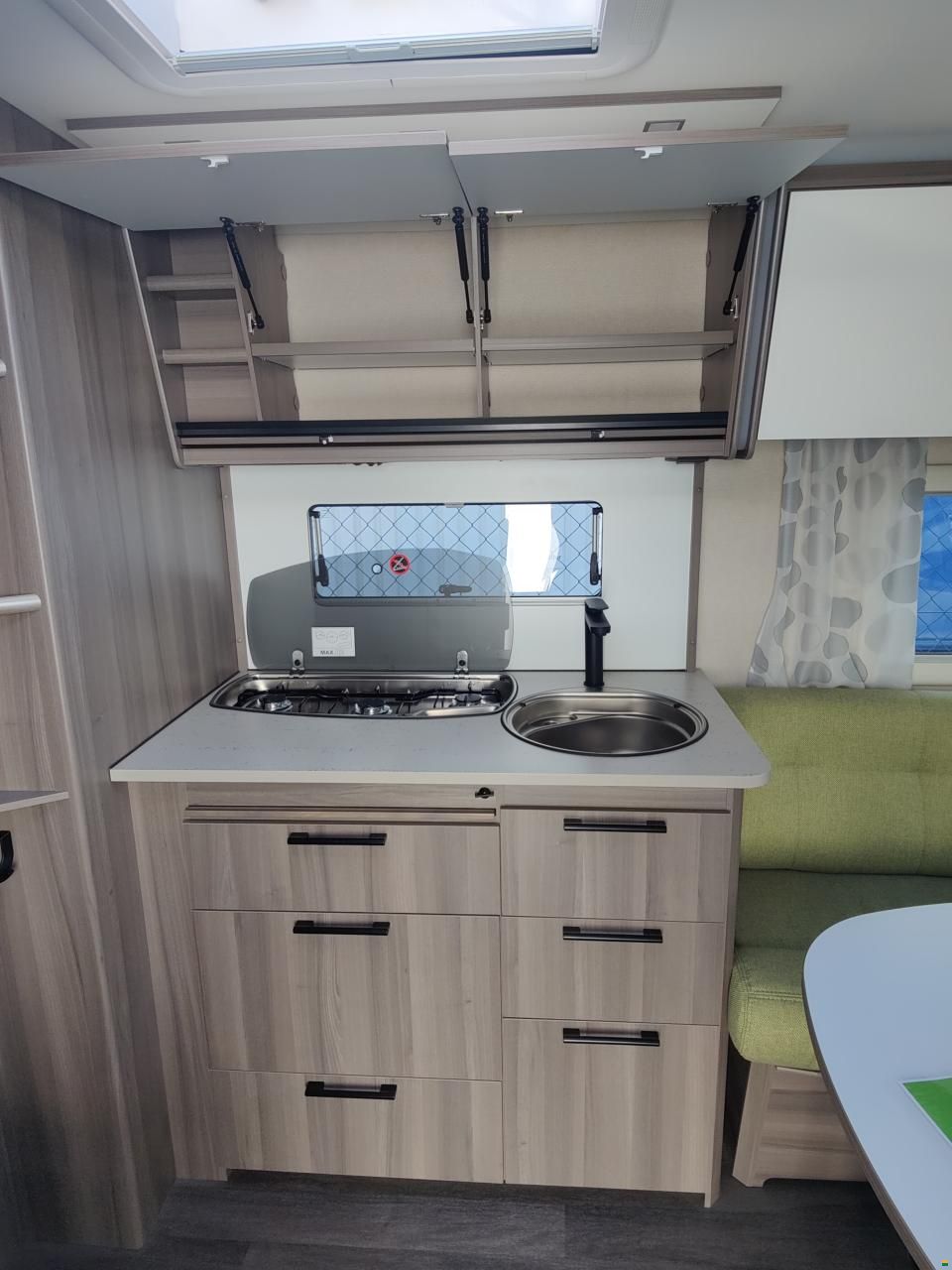 Kabe Estate 560 GLE KS