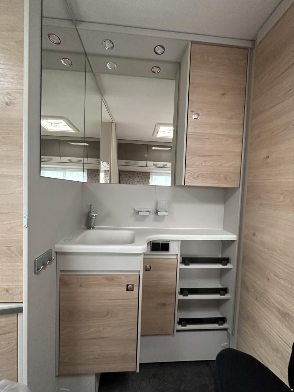 Dethleffs Nomad 490 BLF