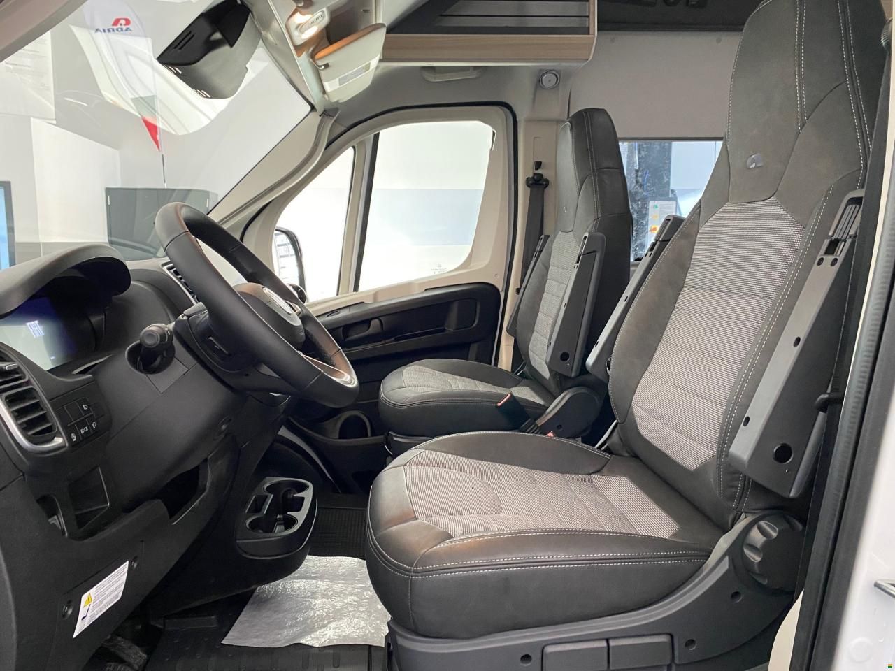 Adria TWIN AXESS 600 SP FAMILY