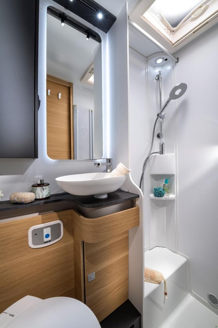 Adria Coral Plus XL 660 SL