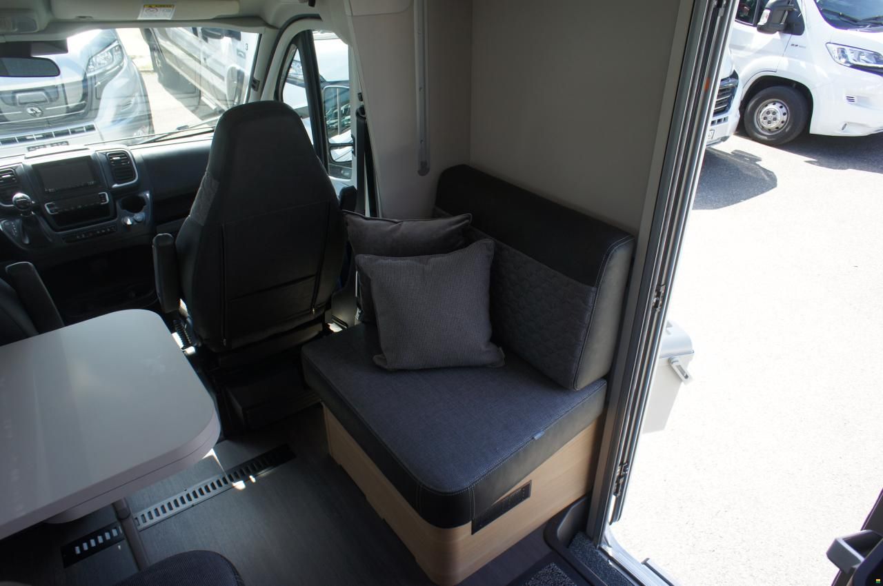 Adria Matrix Plus M 670 SL
