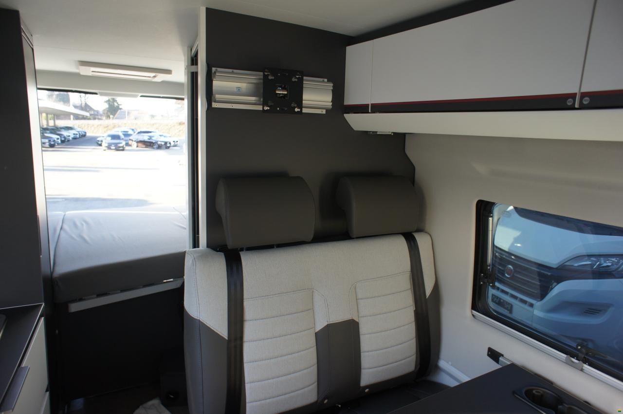Adria Twin Supreme 600 SPB
