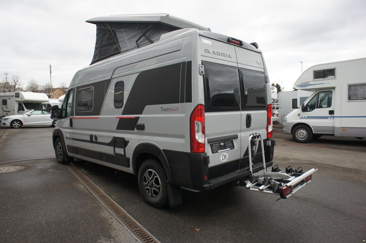 Adria Twin Supreme 600 SPB