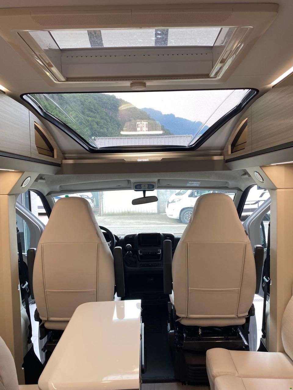 Adria COMPACT AXESS DL