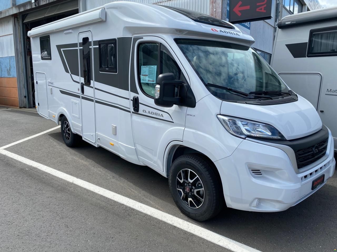 Adria COMPACT AXESS DL