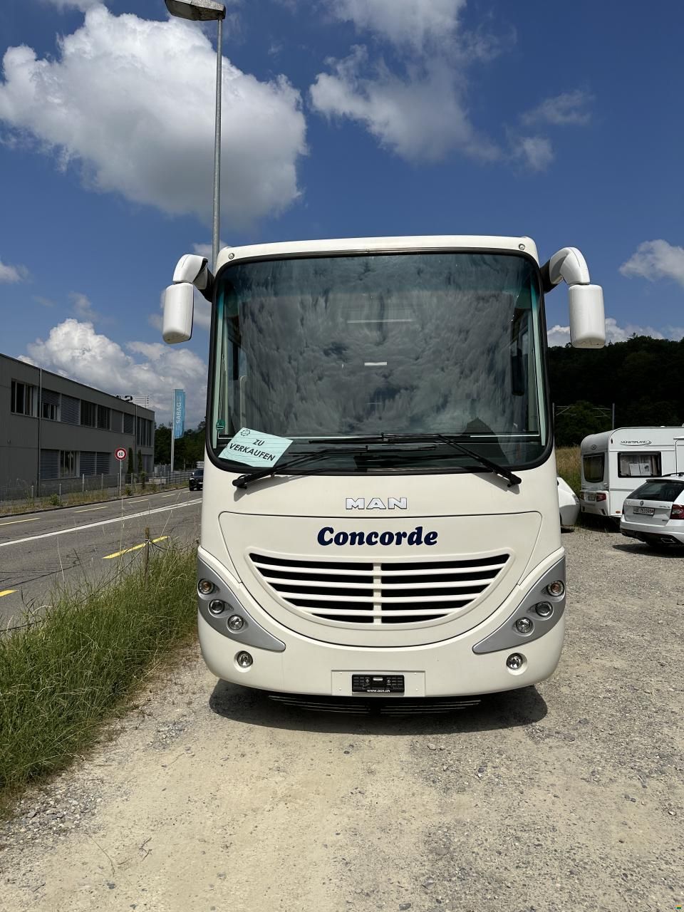 Concorde Charisma 890M