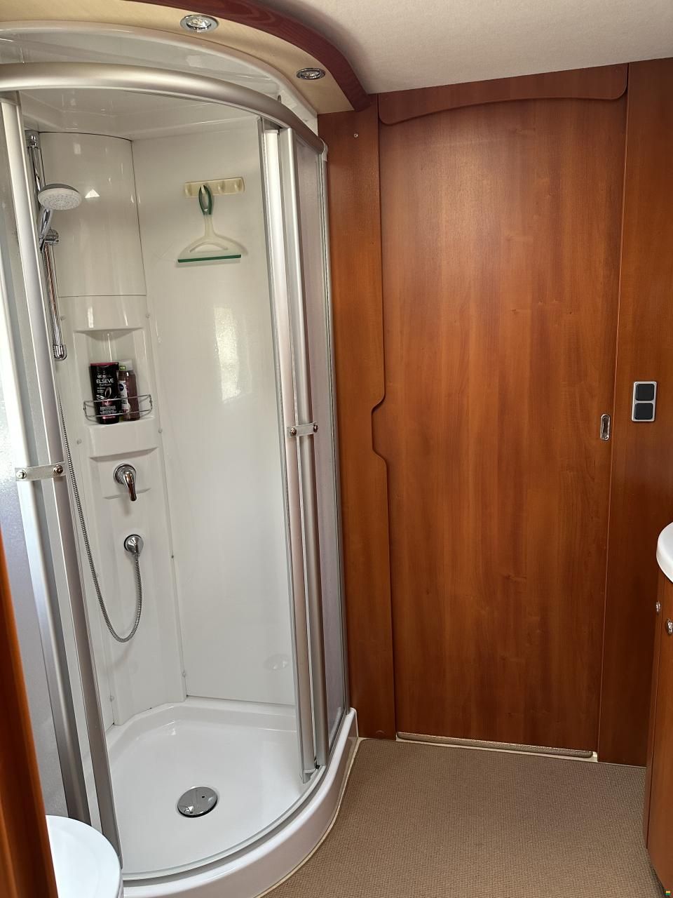 Concorde Charisma 890M