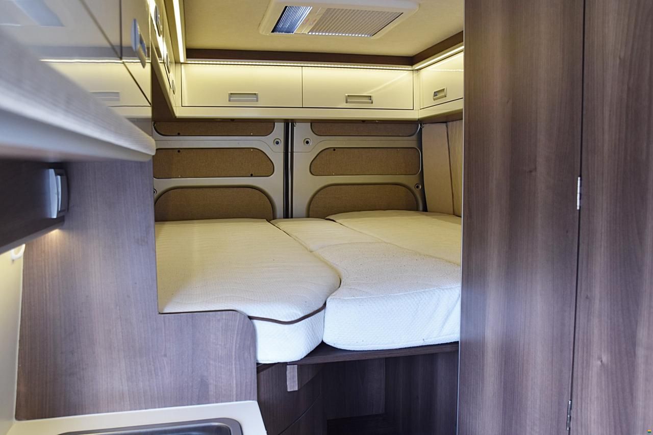 Globecar EXPLORER Z NEO TRAVELLER 3,0 D HOCHDACH