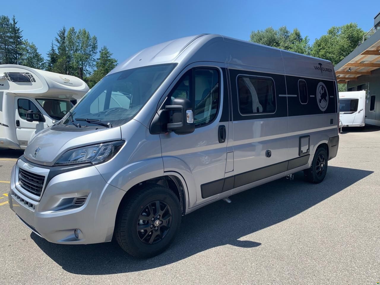 Van Tourer 600D Comfort Peugeot 165PS